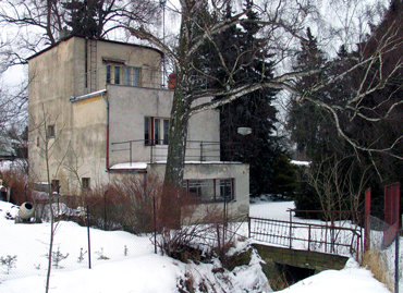 Původní stav zima 2006 - pohled z obce