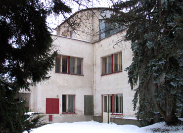 Původní stav zima 2006 - pohled ze zahrady